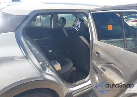 2021 Nissan Kicks Sv Xtronic Cvt z USA, uszkodzony, nr VIN 3N1CP5CVXML532705